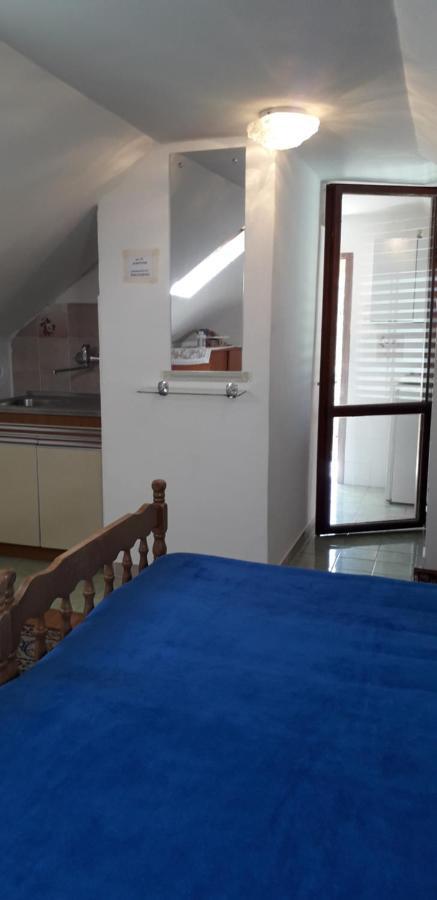 Apartments Bilic Vis Extérieur photo